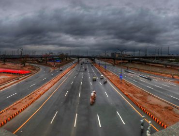 Islamabad_Highway_From_the_9th_avenue_bridge
